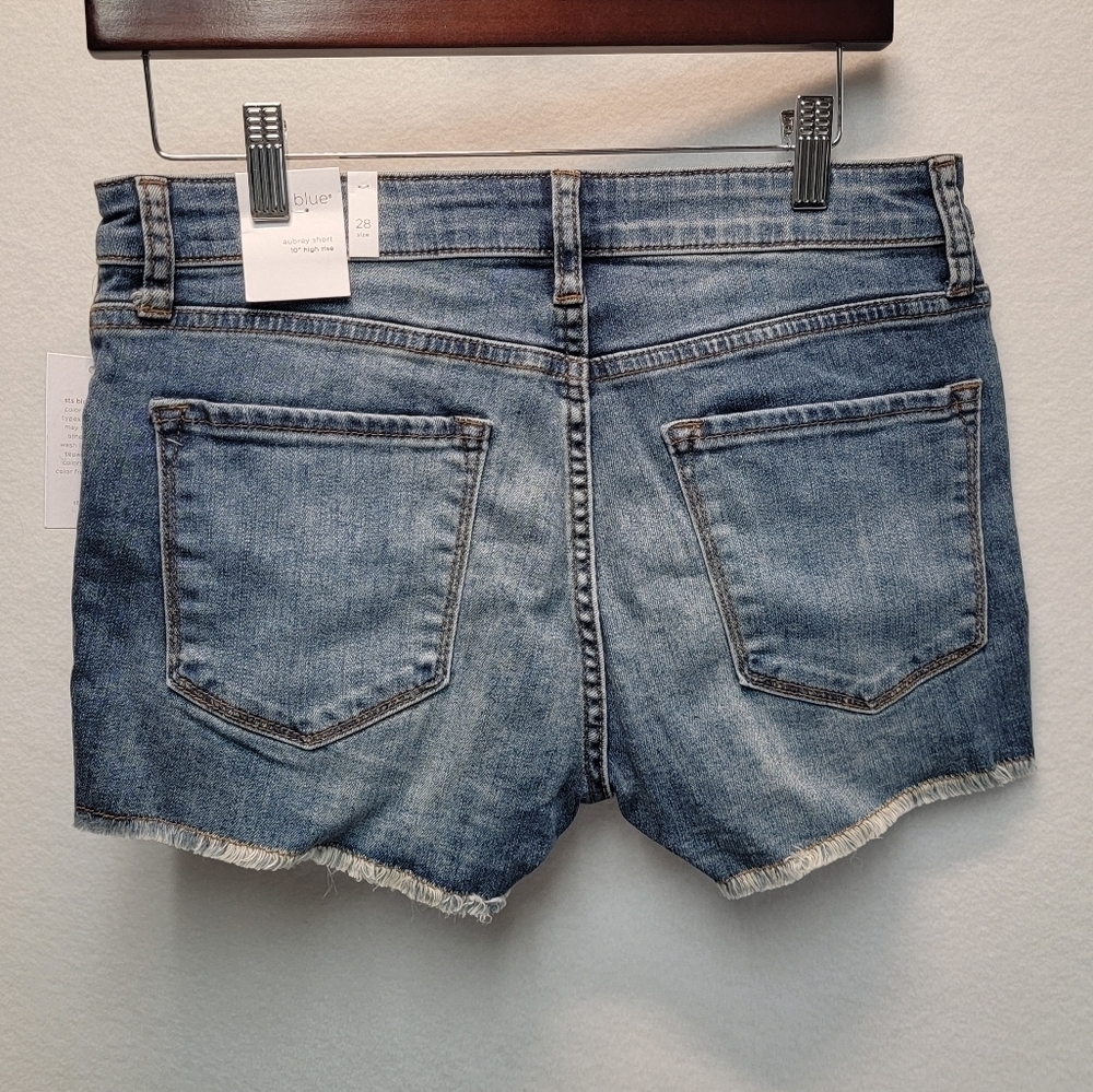 STS BLUE Aubrey Short Size 28-in   10in high rise denim short, distressed - Picture 7 of 11